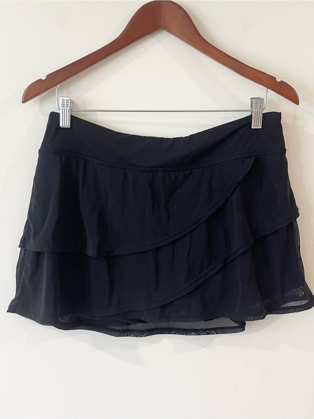 Coco Reef Illusion Overlay Swim Skirt Black Tiered Ruffle Women's size L
